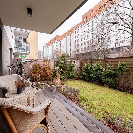 Kierbedzia 6 - Bezplatny Podziemny Parking - Free Parking - Piekny Ogrodek Z Tarasem - 2Km Lazienki Krolewskie - Wifi - Smart Tv 50 Cali - Good Apartments Warschau Buitenkant foto